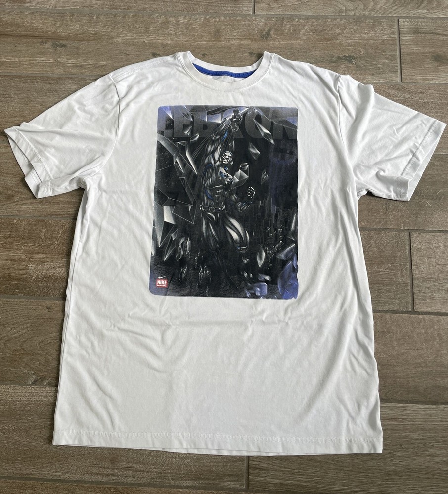 Lebron James Comic Book Superhero NIKE Dri Fit Men T-shirt Sz XL CZ3117-495